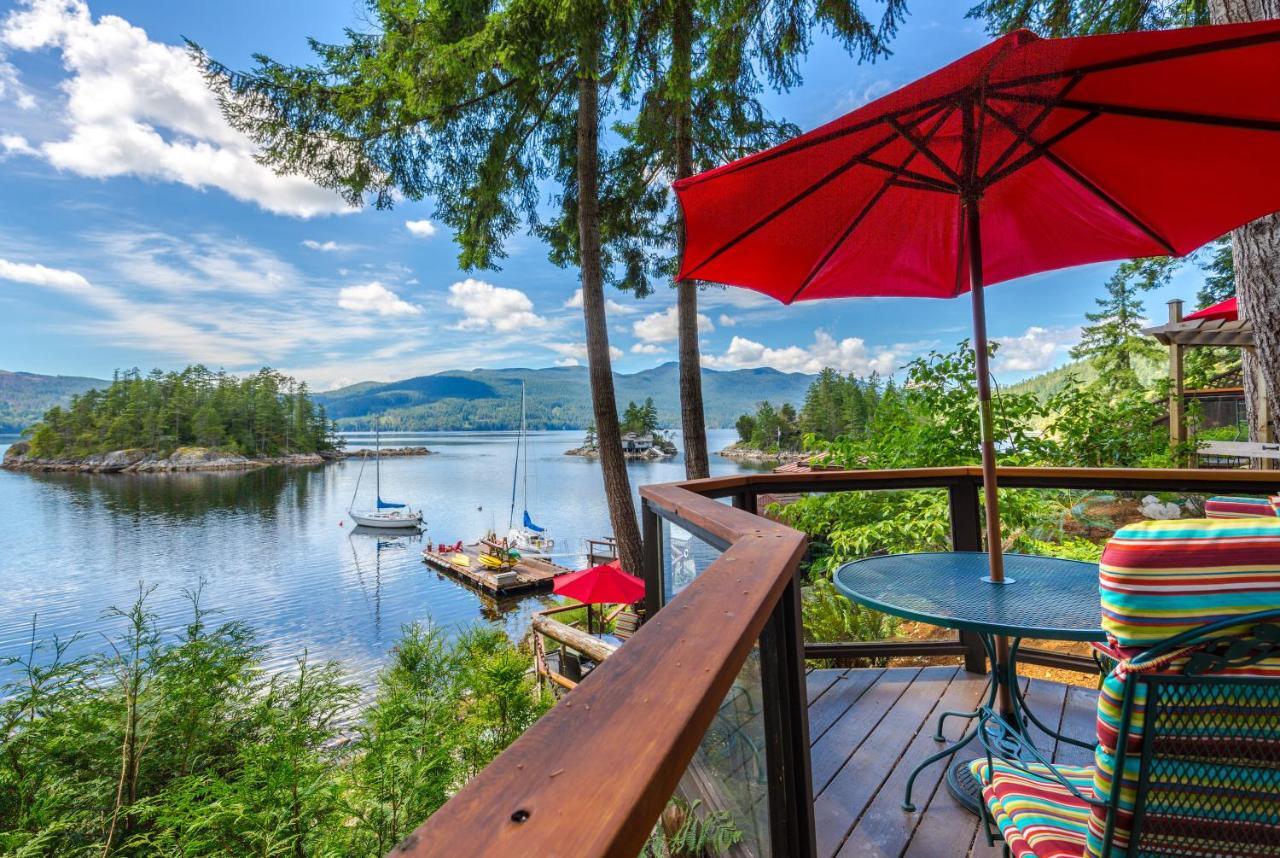 Tranquility Bay Waterfront Inn Sechelt Exterior foto
